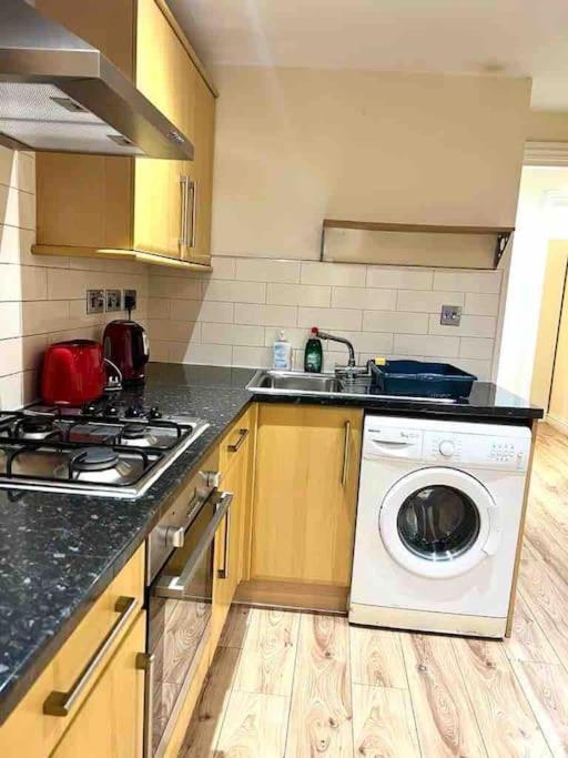 Cosy One Bedroom Flat In Central Лондон Экстерьер фото